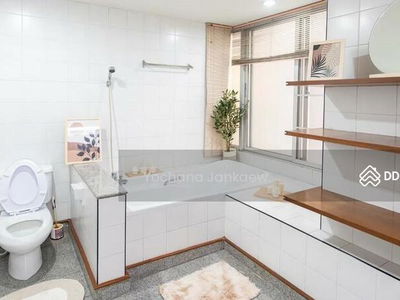 Ma Peng Seng Apartment, Bangkok, Thailand Ma Peng Seng Apartment, Bangkok, Thailand