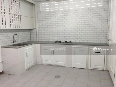 House in the middle of Swisstown Soi Prasertmanukit 25, Bangkok, Thailand House in the middle of Swisstown Soi Prasertmanukit 25, Bangkok, Thailand