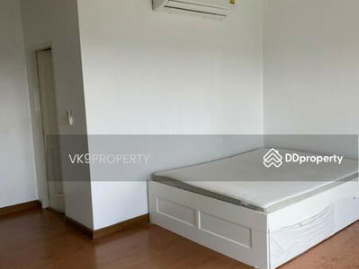 House in the middle of Swisstown Soi Prasertmanukit 25, Bangkok, Thailand House in the middle of Swisstown Soi Prasertmanukit 25, Bangkok, Thailand