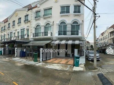 House in the middle of Swisstown Soi Prasertmanukit 25, Bangkok, Thailand House in the middle of Swisstown Soi Prasertmanukit 25, Bangkok, Thailand