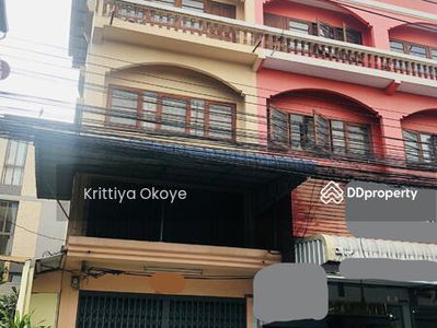 Phruek Sachat Village, Bangkok, Thailand Phruek Sachat Village, Bangkok, Thailand