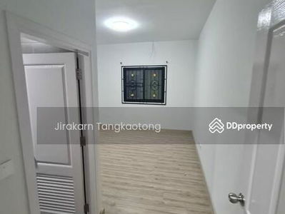Phattharawan Village, 3 bedrooms, 3 bathrooms, 3 air conditioners, Nonthaburi, Thailand Phattharawan Village, 3 bedrooms, 3 bathrooms, 3 air conditioners, Nonthaburi, Thailand