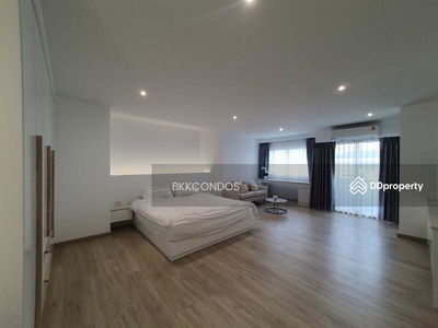 Silom Condominium, Bangkok, Thailand Silom Condominium, Bangkok, Thailand