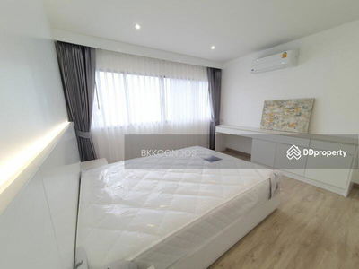 Silom Condominium, Bangkok, Thailand Silom Condominium, Bangkok, Thailand