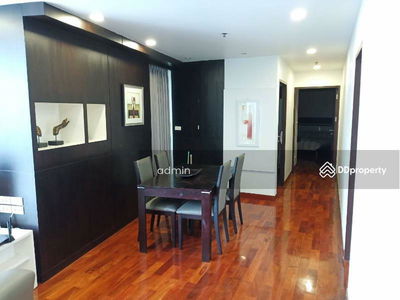 Urbana Langsuan, Bangkok, Thailand Urbana Langsuan, Bangkok, Thailand