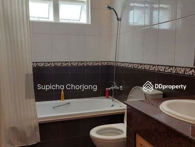 Esmeralda Apartments, Bangkok, Thailand Esmeralda Apartments, Bangkok, Thailand