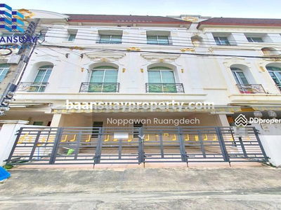 3-story townhome for rent, Rama 3 Road, near Industrial Ring Bridge, Bangkok, Thailand 3-story townhome for rent, Rama 3 Road, near Industrial Ring Bridge, Bangkok, Thailand