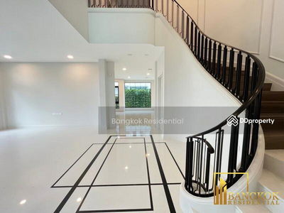 Nantawan Rama 9 New Krungthepkreetha, Bangkok, Thailand Nantawan Rama 9 New Krungthepkreetha, Bangkok, Thailand