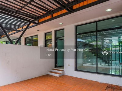 Office/Townhome, Bangkok, Thailand Office/Townhome, Bangkok, Thailand
