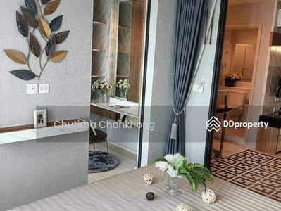 Life One Wireless, Bangkok, Thailand Life One Wireless, Bangkok, Thailand