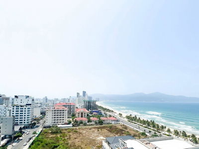 Tran Bach Dang Street, Vietnam Tran Bach Dang Street, Vietnam