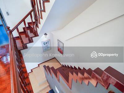 10400, Bangkok, Thailand 10400, Bangkok, Thailand