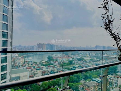 Green Diamond 93 Lang Ha, Vietnam Green Diamond 93 Lang Ha, Vietnam