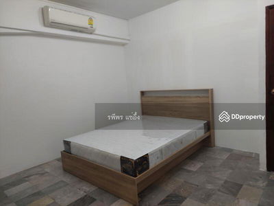 Merlin Tower Condominium, Bangkok, Thailand Merlin Tower Condominium, Bangkok, Thailand