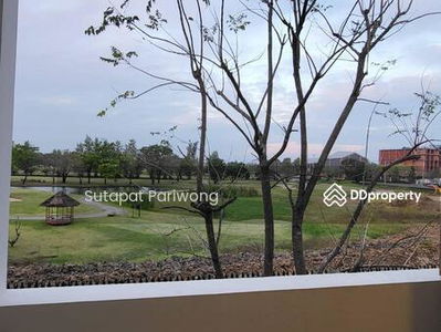 VIVE Rama 9, Bangkok, Thailand VIVE Rama 9, Bangkok, Thailand