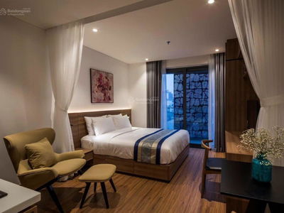 Truong Quoc Dung Street, Vietnam Truong Quoc Dung Street, Vietnam