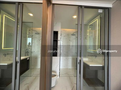 Siamese Exclusive Queens, Bangkok, Thailand Siamese Exclusive Queens, Bangkok, Thailand