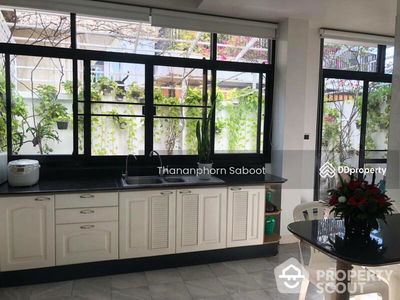 Home Place Sukhumvit 71, Bangkok, Thailand Home Place Sukhumvit 71, Bangkok, Thailand