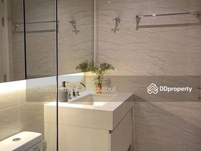 Muniq Langsuan, Bangkok, Thailand Muniq Langsuan, Bangkok, Thailand