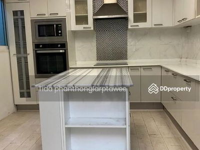 Baan Varatorn Ville Phattanakarn 44, Bangkok, Thailand Baan Varatorn Ville Phattanakarn 44, Bangkok, Thailand