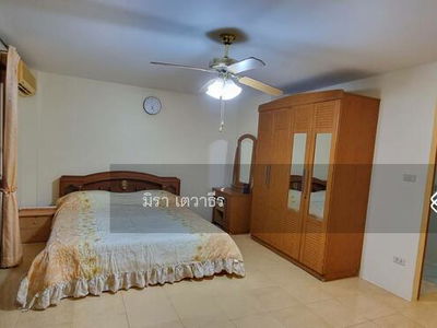 Townhome for rent three-storey. On Pattaya Sai3 Road., Chon Buri, Thailand Townhome for rent three-storey. On Pattaya Sai3 Road., Chon Buri, Thailand