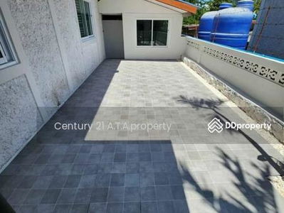 For rent, new detached house, renovate Near Jomtien Beach, Pattaya, Nong Prue Subdistrict, Bang Lamung District Chonburi Province, Chon Buri, Thailand For rent, new detached house, renovate Near Jomtien Beach, Pattaya, Nong Prue Subdistrict, Bang Lamung District Chonburi Province, Chon Buri, Thailand