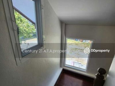 For rent, new detached house, renovate Near Jomtien Beach, Pattaya, Nong Prue Subdistrict, Bang Lamung District Chonburi Province, Chon Buri, Thailand For rent, new detached house, renovate Near Jomtien Beach, Pattaya, Nong Prue Subdistrict, Bang Lamung District Chonburi Province, Chon Buri, Thailand