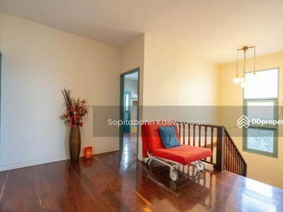 10110, Bangkok, Thailand 10110, Bangkok, Thailand