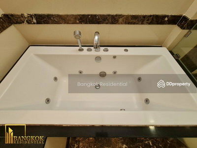 Piyathip Place, Bangkok, Thailand Piyathip Place, Bangkok, Thailand