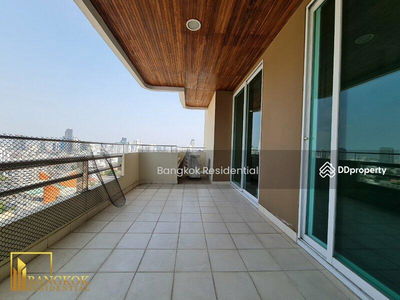 Piyathip Place, Bangkok, Thailand Piyathip Place, Bangkok, Thailand