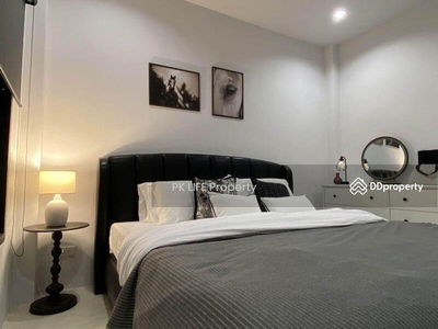 Gehäuse In Ban Ratsada, Thailand Gehäuse In Ban Ratsada, Thailand