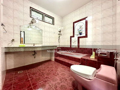 2-story detached house, Ling Chan location, 6 bedrooms, 4 bathrooms, area 120 sq m. DBH-R028, Bangkok., Thailand 2-story detached house, Ling Chan location, 6 bedrooms, 4 bathrooms, area 120 sq m. DBH-R028, Bangkok., Thailand