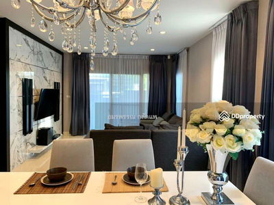 The Plant Estique Pattanakarn 38, Bangkok, Thailand The Plant Estique Pattanakarn 38, Bangkok, Thailand