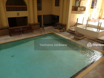 Royal Castle Sukhumvit, Bangkok, Thailand Royal Castle Sukhumvit, Bangkok, Thailand