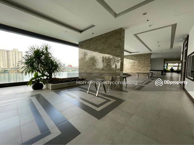 The Metropolis Samrong Interchange, Samut Prakan, Thailand The Metropolis Samrong Interchange, Samut Prakan, Thailand