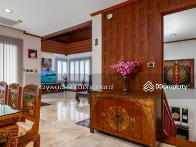 Surin Sabai, Phuket, Thailand Surin Sabai, Phuket, Thailand