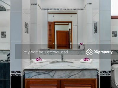 Surin Sabai, Phuket, Thailand Surin Sabai, Phuket, Thailand