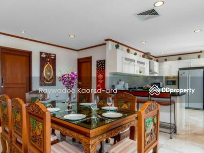 Surin Sabai, Phuket, Thailand Surin Sabai, Phuket, Thailand