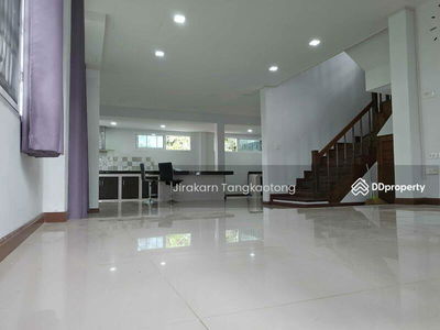 Maneerin Village, 4 bedrooms, 4 bathrooms, 61 sq m., Nonthaburi, Thailand Maneerin Village, 4 bedrooms, 4 bathrooms, 61 sq m., Nonthaburi, Thailand