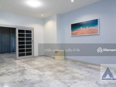 3 Bedrooms Townhouse For Rent in Sathorn, Bangkok near AA26624, Bangkok, Thailand 3 Bedrooms Townhouse For Rent in Sathorn, Bangkok near AA26624, Bangkok, Thailand