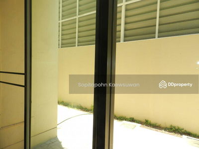 10110, Bangkok, Thailand 10110, Bangkok, Thailand