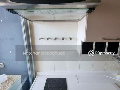 Life @ Sathorn 10, Bangkok, Thailand Life @ Sathorn 10, Bangkok, Thailand