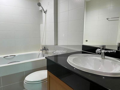 Queen's Park View, Bangkok, Thailand Queen's Park View, Bangkok, Thailand