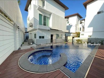 House in Compound, Bangkok, Thailand House in Compound, Bangkok, Thailand