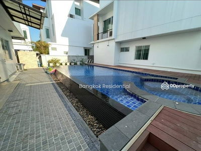 House in Compound, Bangkok, Thailand House in Compound, Bangkok, Thailand