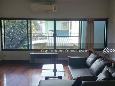 10110, Bangkok, Thailand 10110, Bangkok, Thailand