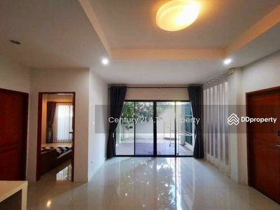 the complete sriracha, Chon Buri, Thailand the complete sriracha, Chon Buri, Thailand