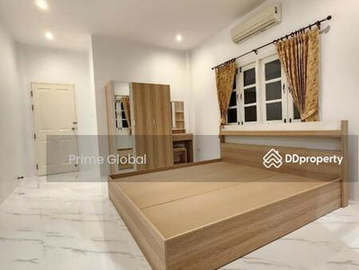 Phuket City home, Phuket, Thailand Phuket City home, Phuket, Thailand