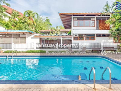 For rent, 2-story detached house, Sukhumvit Road 71, near BTS Phra Khanong, Bangkok., Thailand For rent, 2-story detached house, Sukhumvit Road 71, near BTS Phra Khanong, Bangkok., Thailand