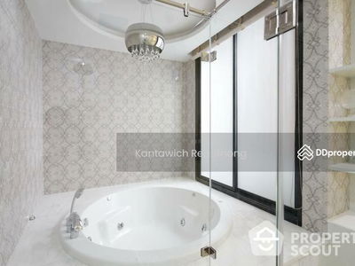 Spacious 3-Bedroom House, Bangkok, Thailand Spacious 3-Bedroom House, Bangkok, Thailand